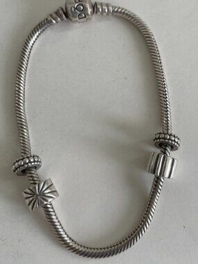 Authentic Pandora 7.5" Moments Bracelet Set